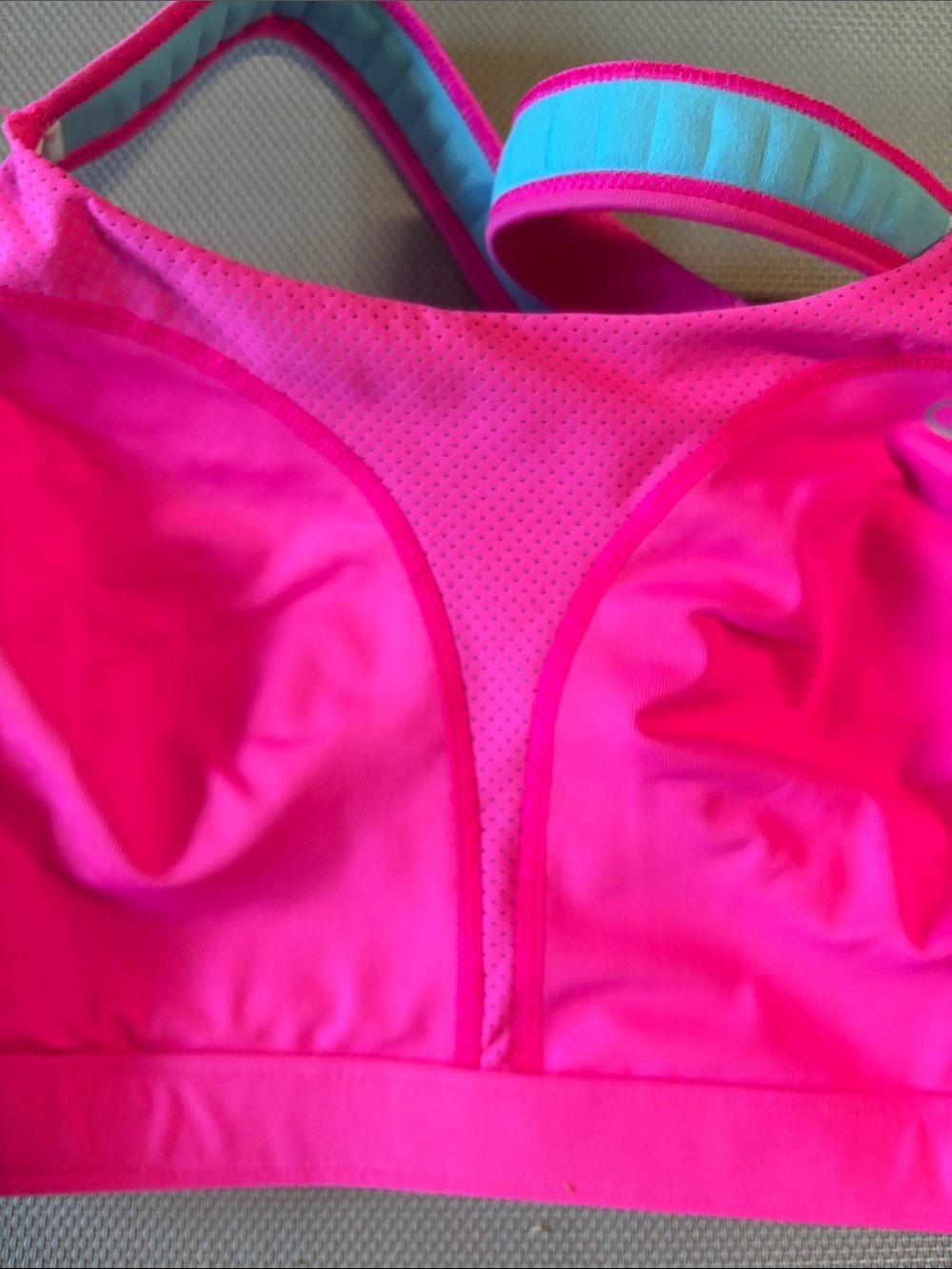 Champion Hot Pink High-Impact Sports Bra with Mesh Panels sz 38D NWOT - Picture 7 of 9